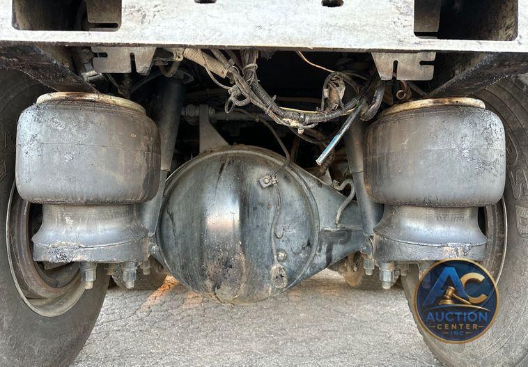 2021 Peterbilt  567 dump truck