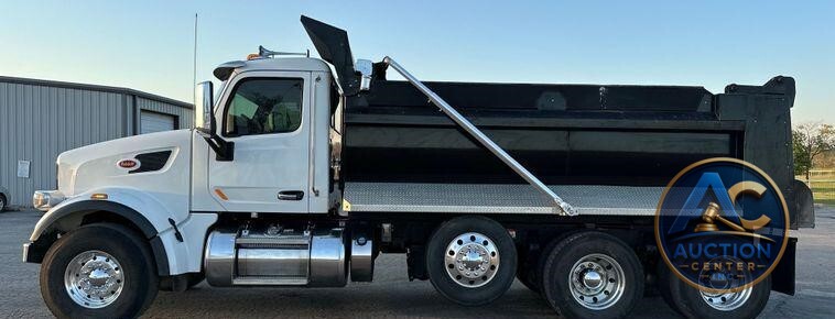 2021 Peterbilt  567 dump truck