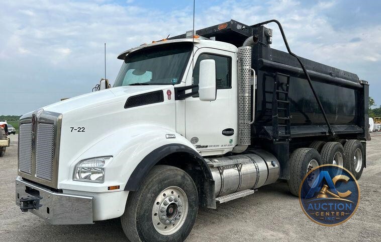 2015 Kenworth T880  dump truck