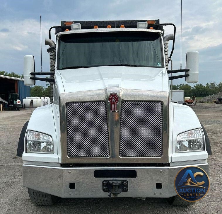 2015 Kenworth T880  dump truck
