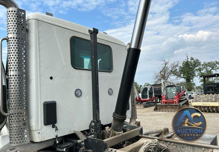 2015 Kenworth T880  dump truck