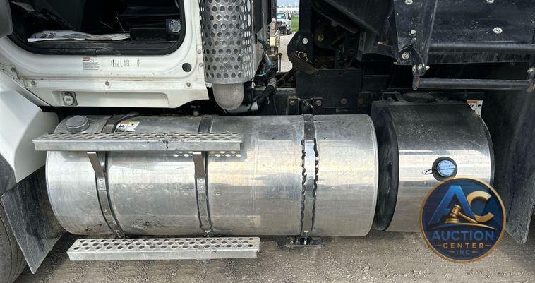 2015 Kenworth T880  dump truck