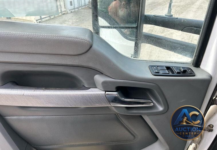 2015 Kenworth T880  dump truck