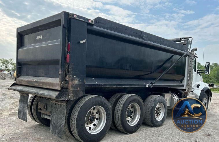 2015 Kenworth T880  dump truck