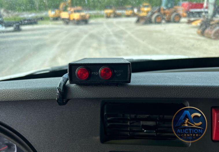 2015 Kenworth T880  dump truck