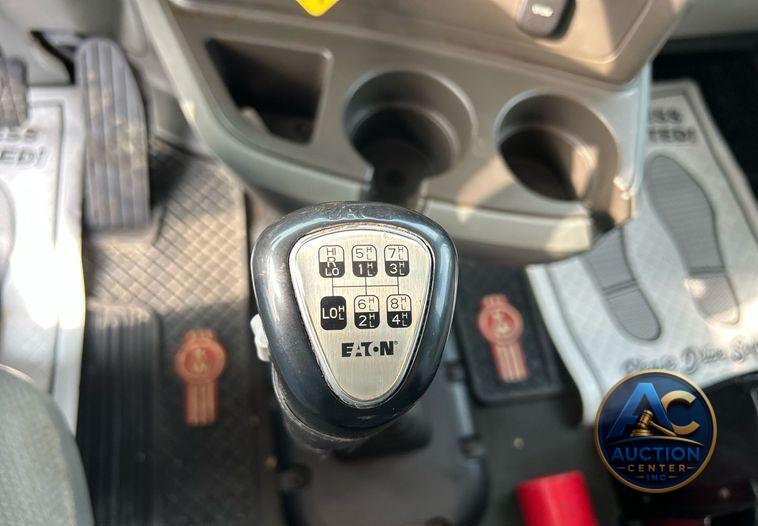 2015 Kenworth T880  dump truck
