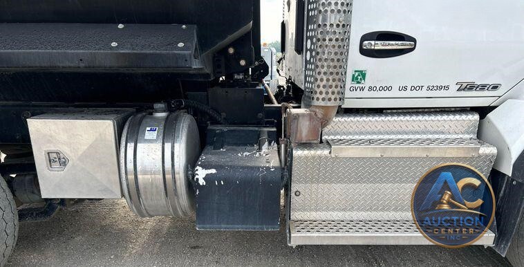 2015 Kenworth T880  dump truck