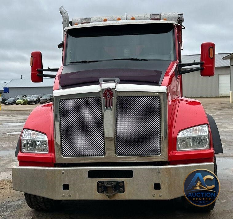 2020 Kenworth  T880 dump truck