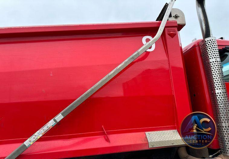 2020 Kenworth  T880 dump truck
