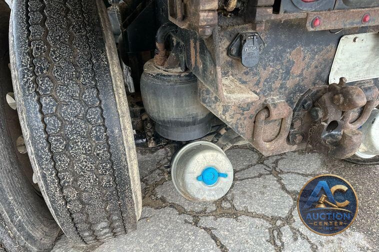 2020 Kenworth  T880 dump truck