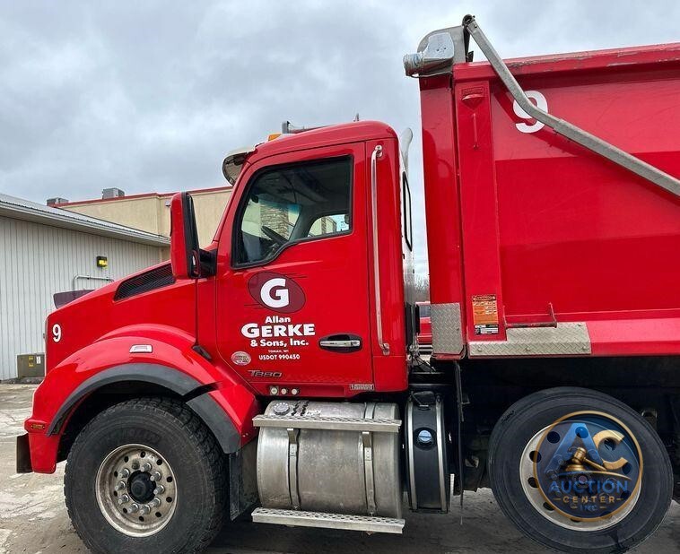 2020 Kenworth  T880 dump truck