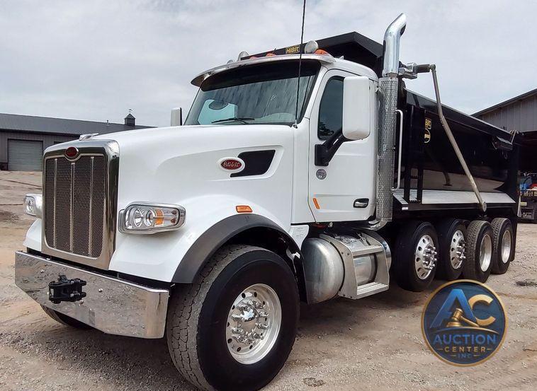 2021 Peterbilt 567  dump truck