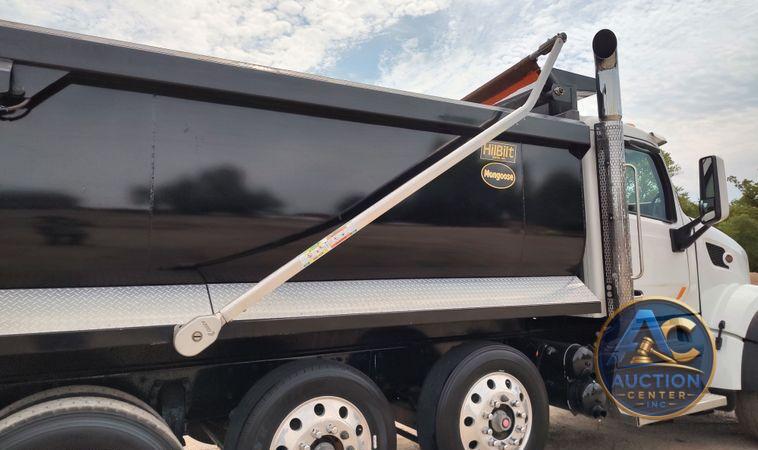 2021 Peterbilt 567  dump truck