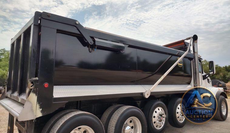 2021 Peterbilt 567  dump truck