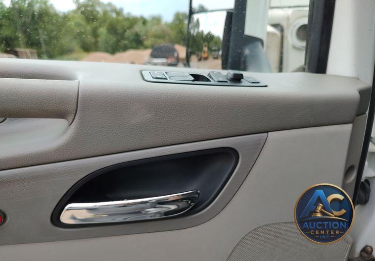 2021 Peterbilt 567  dump truck