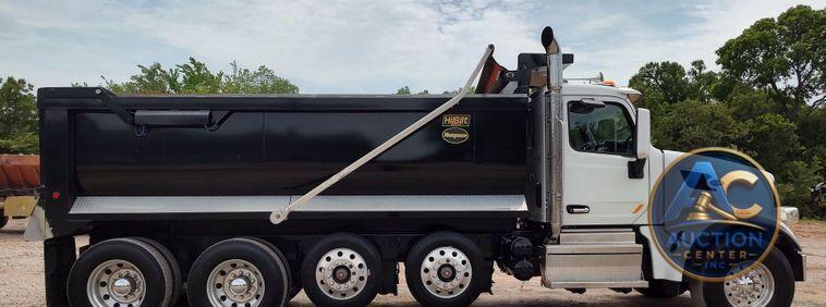 2021 Peterbilt 567  dump truck