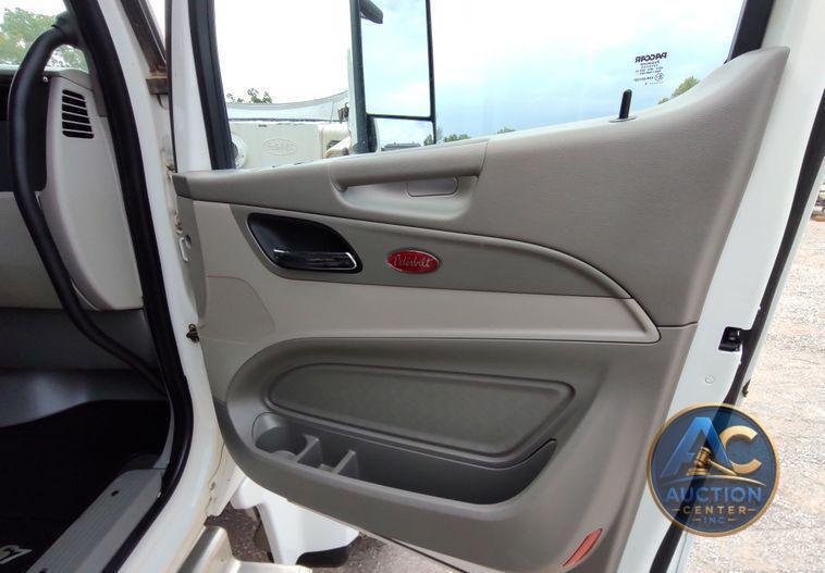 2021 Peterbilt 567  dump truck
