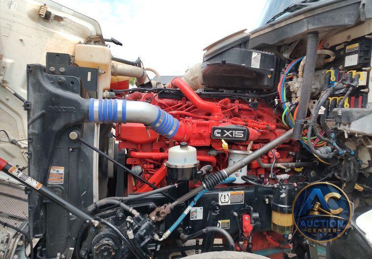 2021 Peterbilt 567  dump truck