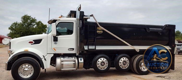 2021 Peterbilt 567  dump truck