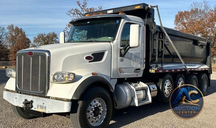 2019 Peterbilt 567 dump truck