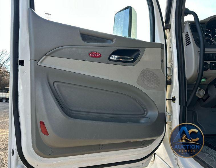 2019 Peterbilt 567 dump truck