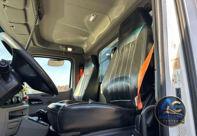 2019 Peterbilt 567 dump truck
