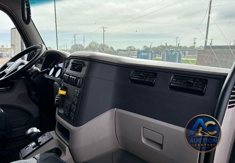 2018 Peterbilt 567 dump truck
