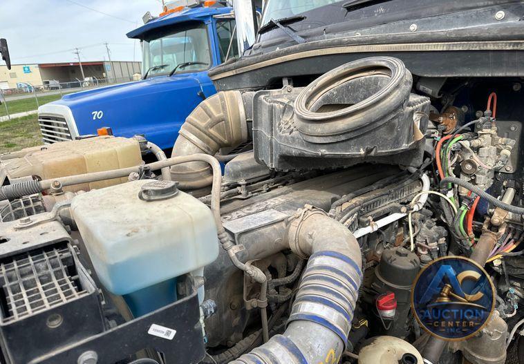 2018 Peterbilt 567 dump truck