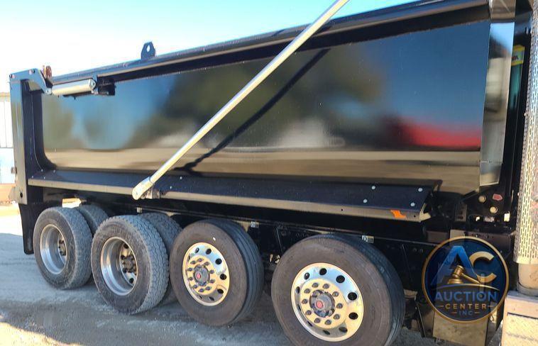 2023 Peterbilt 567  dump truck