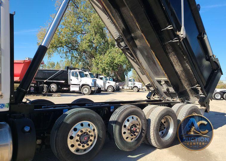 2023 Peterbilt 567  dump truck