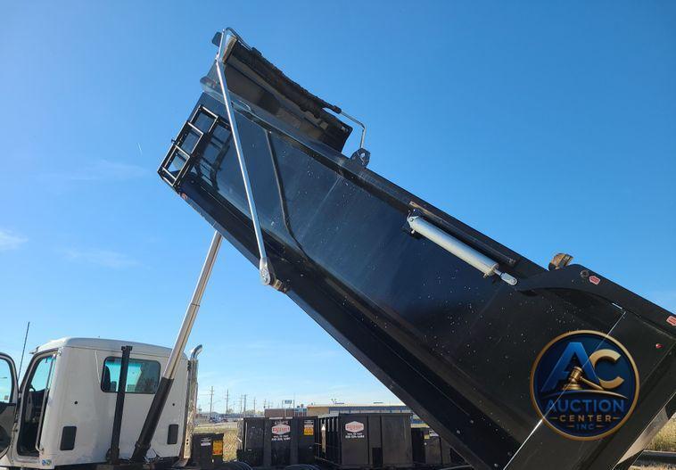 2023 Peterbilt 567  dump truck