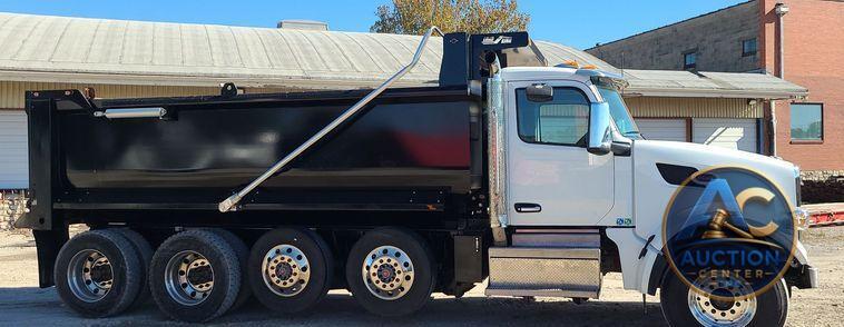 2023 Peterbilt 567  dump truck