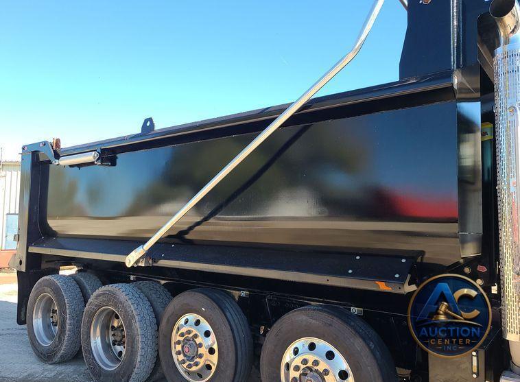 2023 Peterbilt 567  dump truck