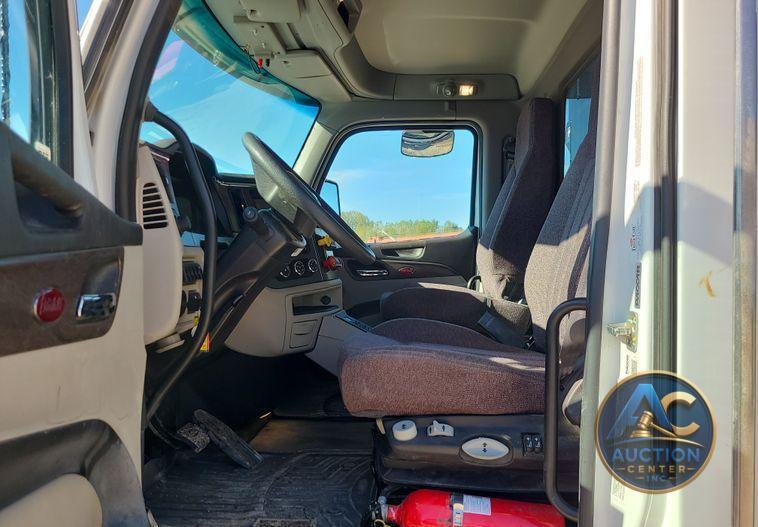 2023 Peterbilt 567  dump truck