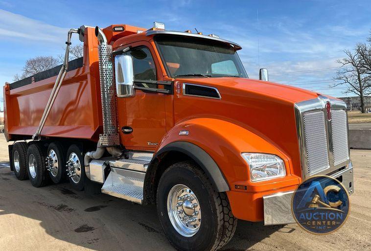 2021 Kenworth T880 dump truck