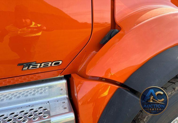2021 Kenworth T880 dump truck