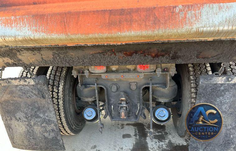 2021 Kenworth T880 dump truck