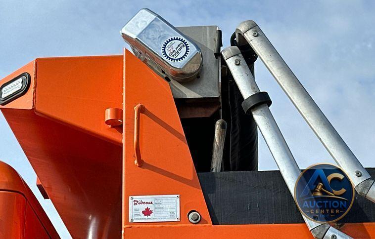 2021 Kenworth T880 dump truck