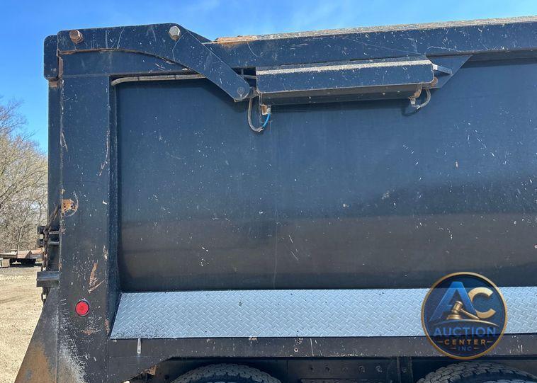 2017 Kenworth  T880 dump truck