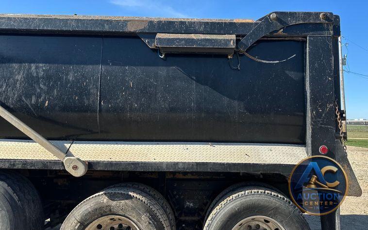 2017 Kenworth  T880 dump truck