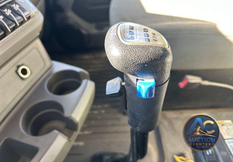 2017 Kenworth  T880 dump truck