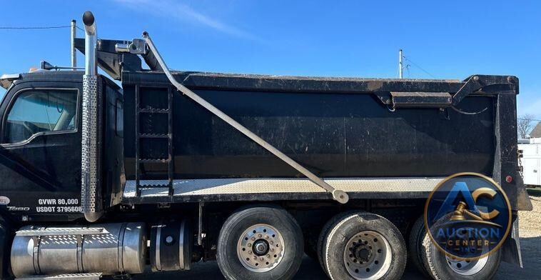 2017 Kenworth  T880 dump truck