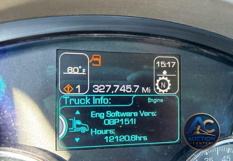 2016 Kenworth T880 dump truck