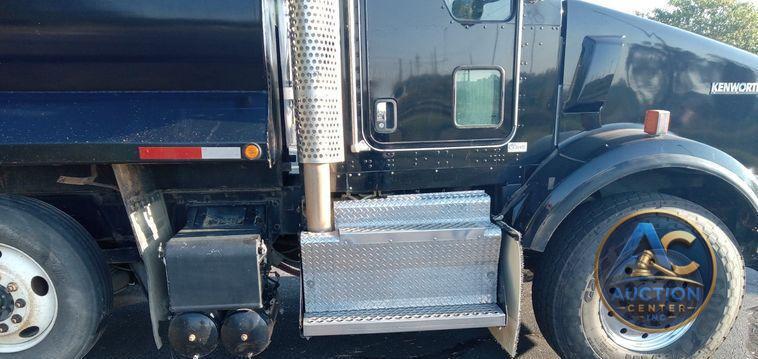 2012 Kenworth T800  dump truck