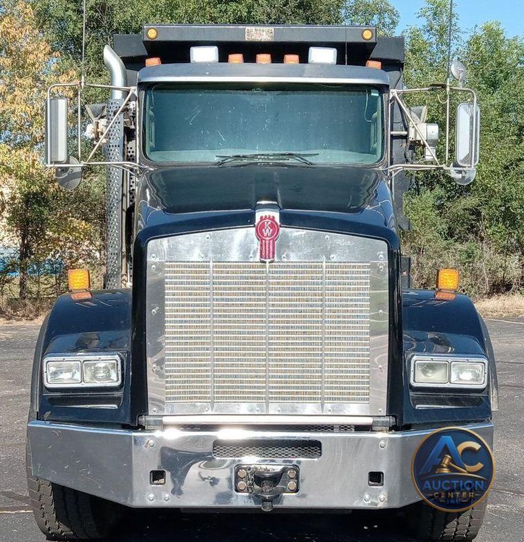 2012 Kenworth T800  dump truck