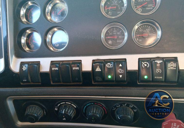2012 Kenworth T800  dump truck