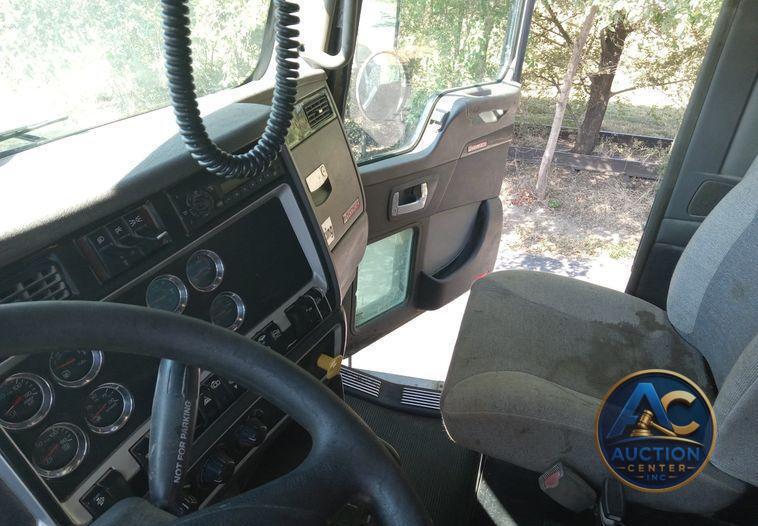 2012 Kenworth T800  dump truck