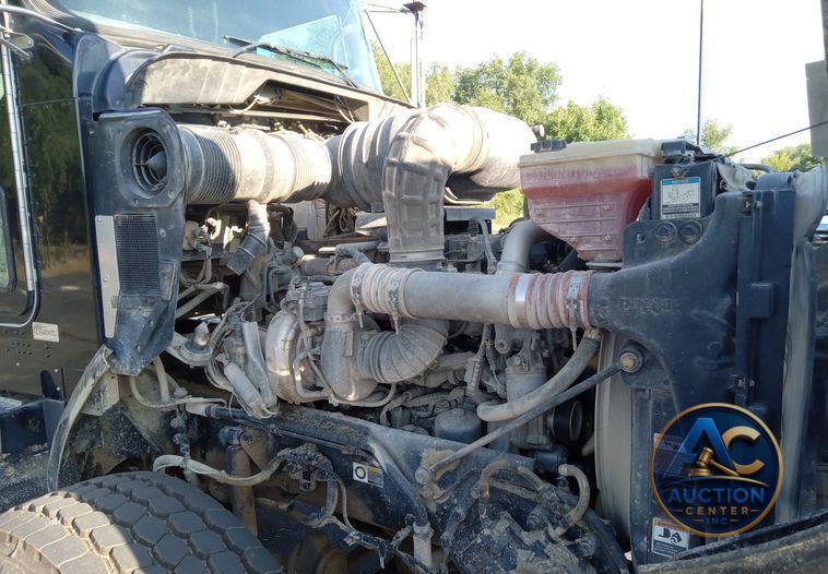 2012 Kenworth T800  dump truck