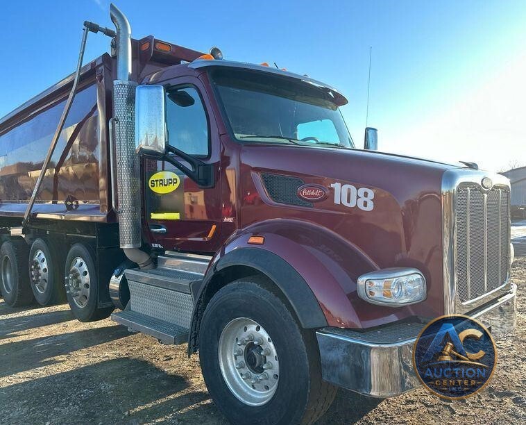 2019 Peterbilt 567  dump truck