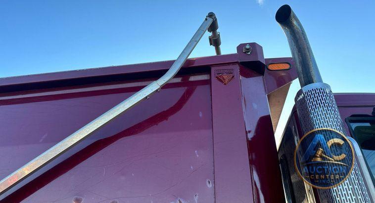 2019 Peterbilt 567  dump truck